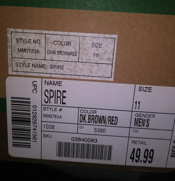 Hush Puppies Slip Resistant and Oil Resistant - Picture 2 of 5